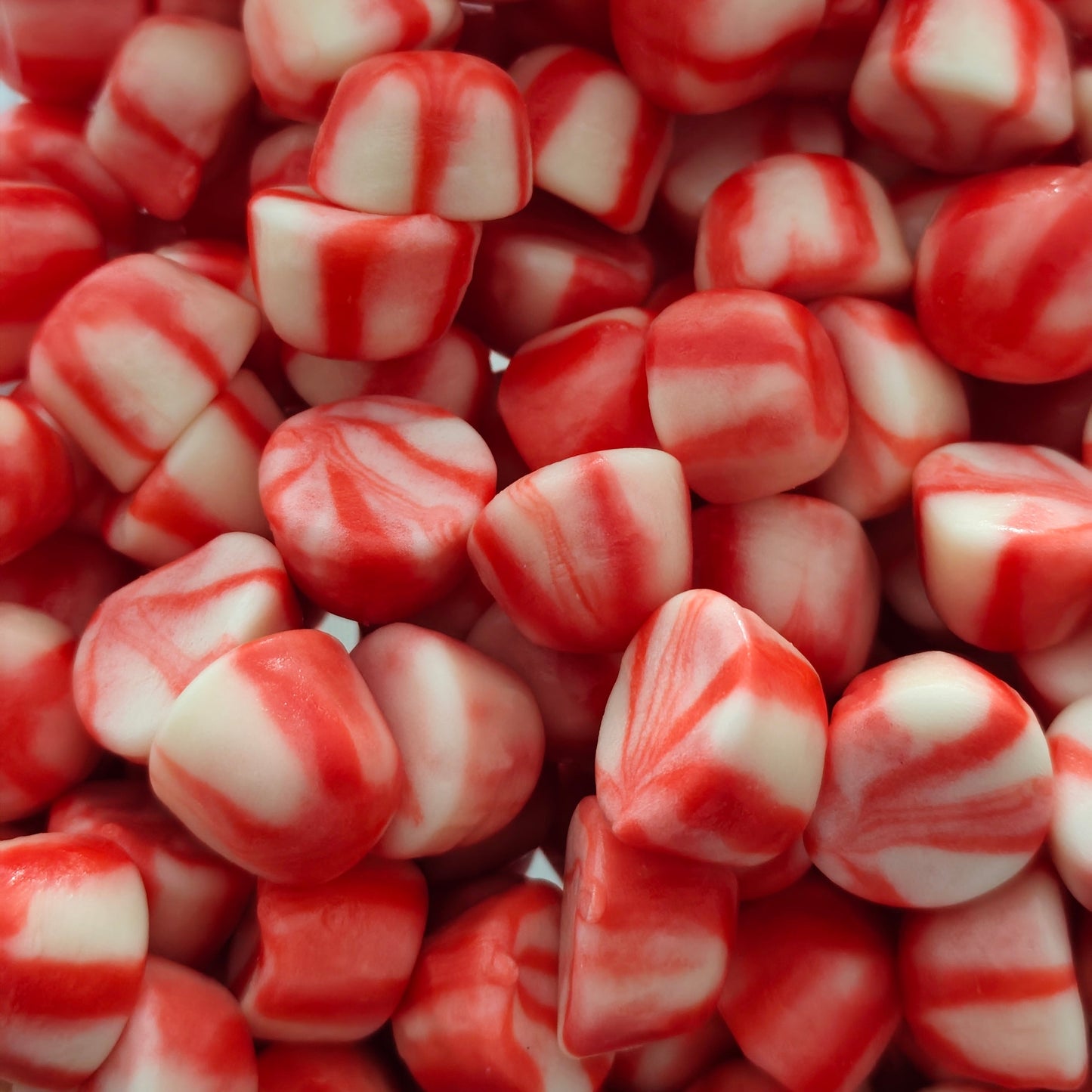 Bisous twist rouge huilés - 100g